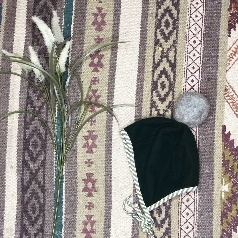 Briar Pom Bonnet